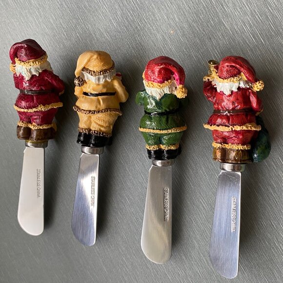 Five Christmas Cheese/Butter Spreaders. Cute detailed Santas and Snowman - Picture 4 of 7